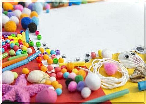 Children's crafts with pompoms