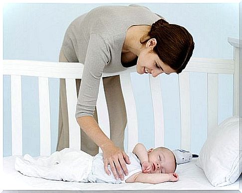 How to choose the crib for the baby?