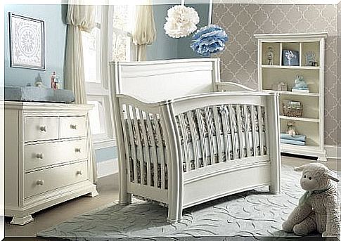 How to choose the crib for the baby?